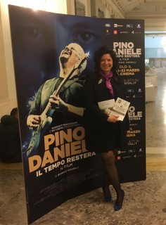Veronica Iannone presidente della Findazione Italiana Sommelier Campania alla serata omaggio a Pino Daniele al San Carlo di Napoli