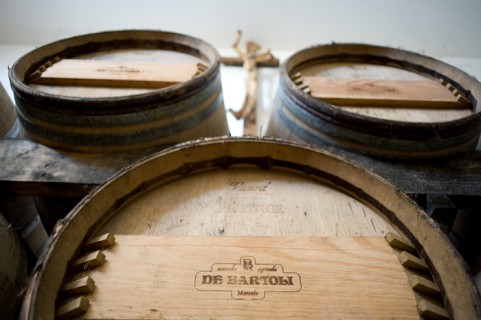 Le botti nella cantina di Marco De Bartoli Le botti nella cantina di Marco De Bartoli
