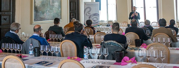 La degustazione durante la 1° Edizione Di “F.I.V.I. Triveneto: Espressioni Di Territorio” La degustazione durante la 1° Edizione Di “F.I.V.I. Triveneto: Espressioni Di Territorio”