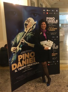 Veronica Iannone presidente della Findazione Italiana Sommelier Campania alla serata omaggio a Pino Daniele al San Carlo di Napoli Veronica Iannone presidente della Findazione Italiana Sommelier Campania alla serata omaggio a Pino Daniele al San Carlo di Napoli
