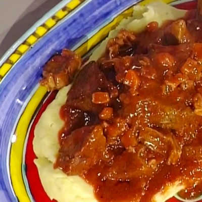 Manzo alla birra scura con purè di patate Manzo alla birra scura con purè di patate