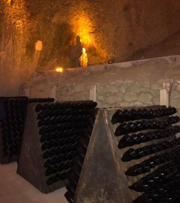 Le Champagne et sa Bulle: un mariage d’amour. Le Champagne et sa Bulle: un mariage d’amour.