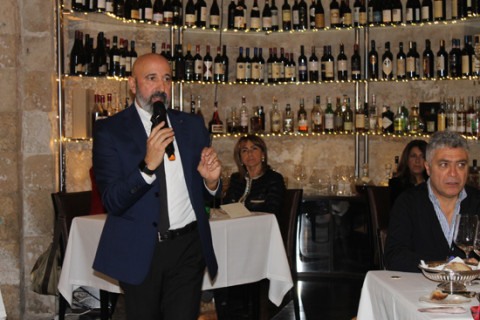Il mare d’inverno / Roberto Greco docente della Fondazione Italiana Sommelier Il mare d’inverno / Roberto Greco docente della Fondazione Italiana Sommelier