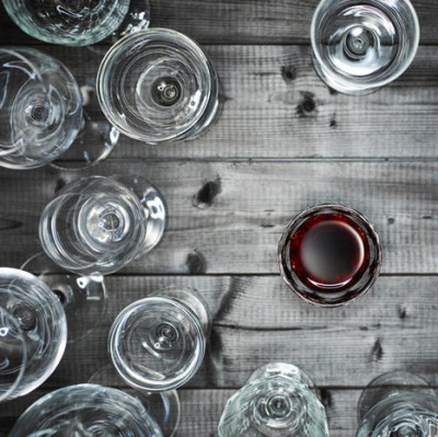 Alcoolismo conta il bicchiere? Alcoolismo conta il bicchiere?