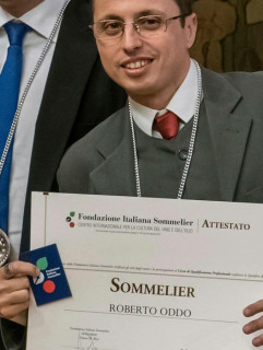 Roberto Oddo - Addetto stampa Fondazione Italiana Sommelier - Sicilia occidentale Roberto Oddo - Addetto stampa Fondazione Italiana Sommelier - Sicilia occidentale