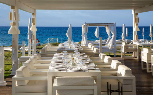 Cercasi Sommelier in Puglia / Borgo Egnazia Cercasi Sommelier in Puglia / Borgo Egnazia