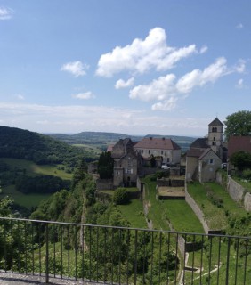 Le Vin Jaune di Château-Chalon. Viaggio nel Jura Francese Le Vin Jaune di Château-Chalon. Viaggio nel Jura Francese