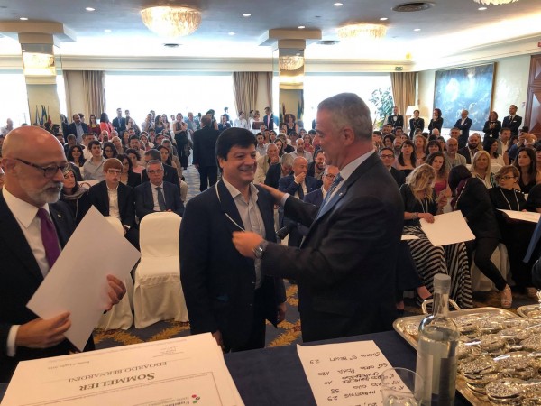 Alcune immagini dell'ultima consegna dei Diplomi di Fondazione Italiana Sommelier a Roma Alcune immagini dell'ultima consegna dei Diplomi di Fondazione Italiana Sommelier a Roma