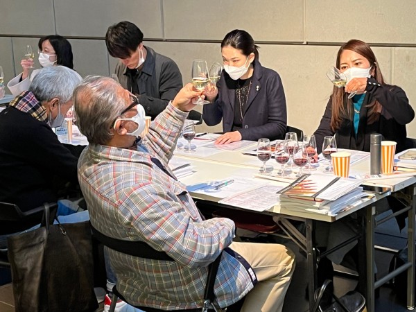 Tokyo 2023 - I corsi di Fondazione Italiana Sommelier in Giappone Tokyo 2023 - I corsi di Fondazione Italiana Sommelier in Giappone