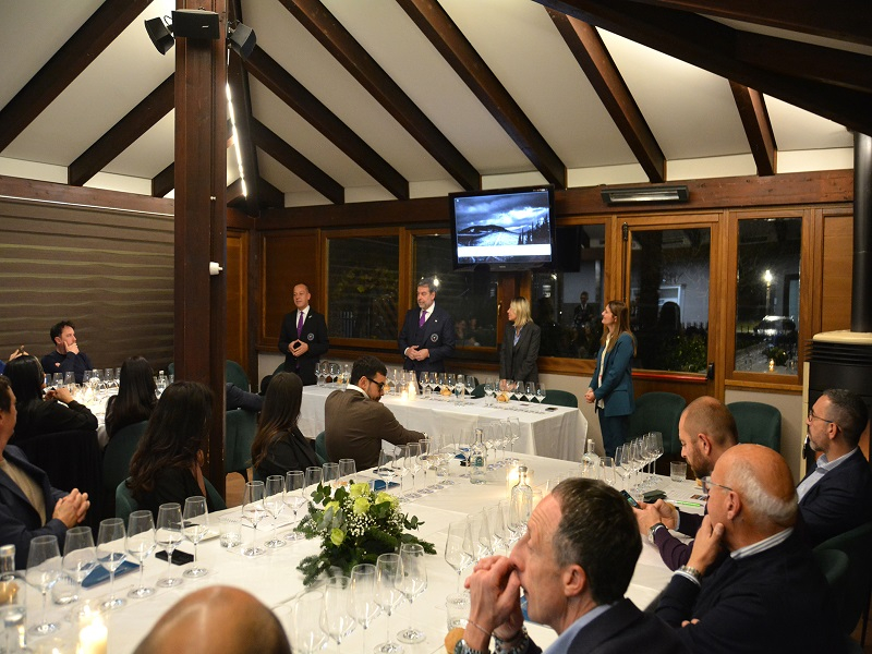 Gli ospiti in sala Gli ospiti in sala