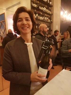 Marcella Capaldo nella sua enoteca Brylla