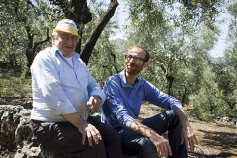 Cosmo di Russo e lo staff aziendale