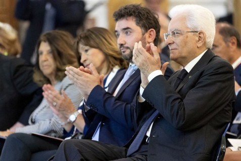 Il Presidente della Repubblica applaude durante l'intervento di Franco M. Ricci, alla sua dx Filippo Gallinella Pres. Commissione Agricoltura