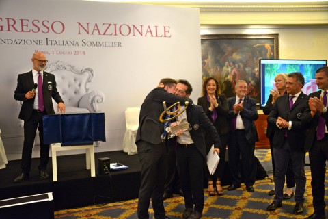 l'orgoglio di Raffaele Fischetti, Presidente della Fondazione Italiana Sommelier Trentino Alto Adige, nel festeggiare la vittoria del suo candidato