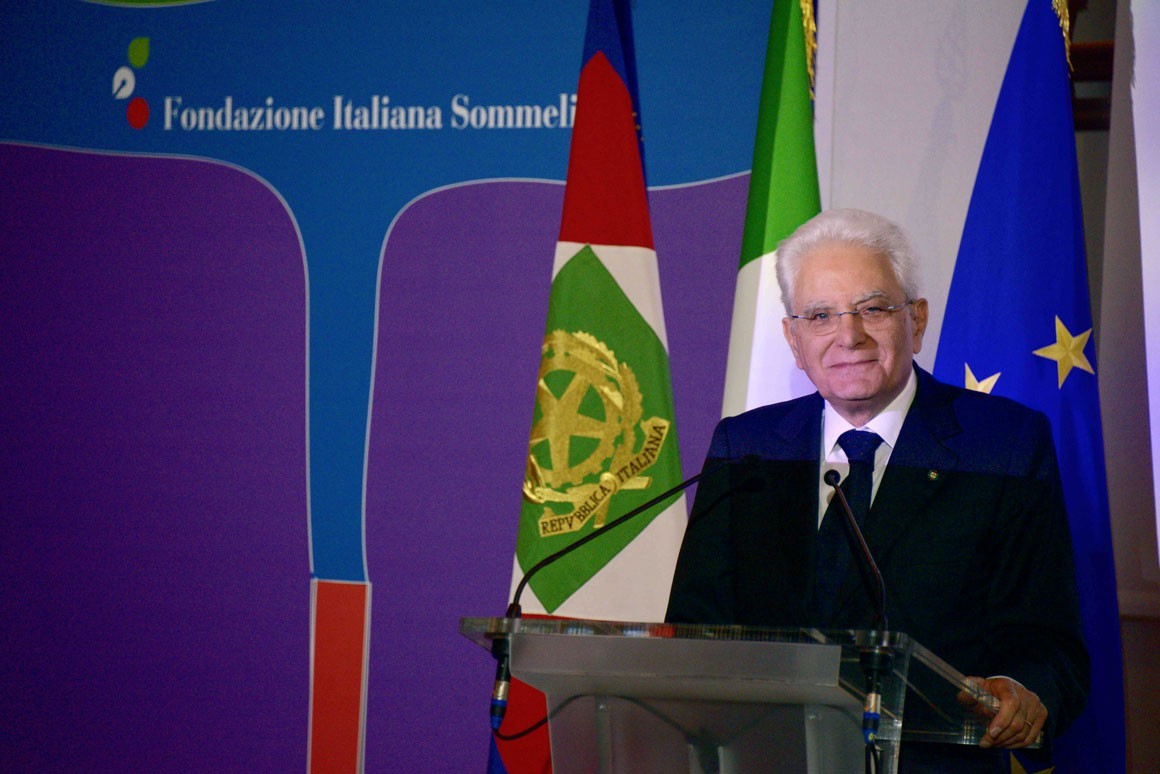 Il Presidente della Repubblica Sergio Mattarella all'11° Forum della Cultura del Vino del 2 luglio 2018 Il Presidente della Repubblica Sergio Mattarella all'11° Forum della Cultura del Vino del 2 luglio 2018