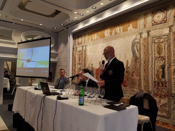 La Roncaia in degustazione con Fondazione Italiana Sommelier La Roncaia in degustazione con Fondazione Italiana Sommelier