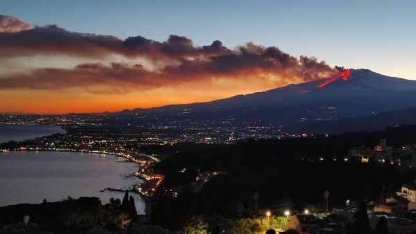 L'Etna - eruzione del 16 febbraio 2021