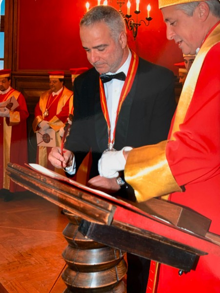 Paolo Lauciani Chevalier della Confrérie des Chevaliers du Tastevin