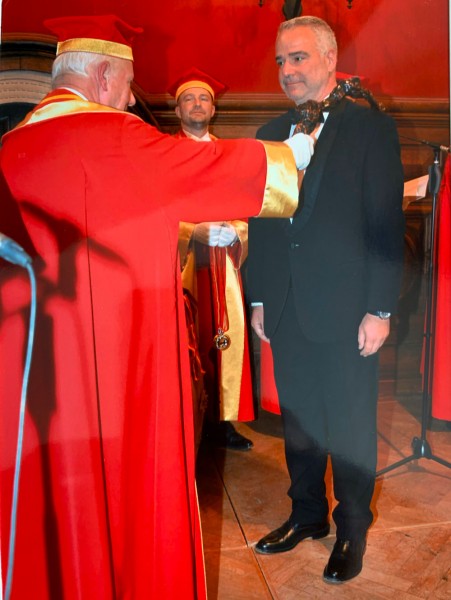 Paolo Lauciani Chevalier della Confrérie des Chevaliers du Tastevin