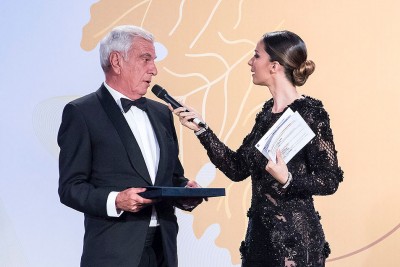Lucio Tasca d'Almerita mentre riceve l'Oscar del Vino Lucio Tasca d'Almerita mentre riceve l'Oscar del Vino