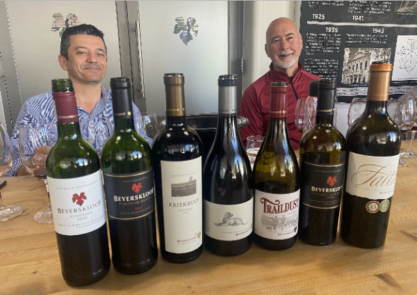 Racconti di Viaggio / Sudafrica: tra vigneti e savana. Racconti di Viaggio / Sudafrica: tra vigneti e savana.