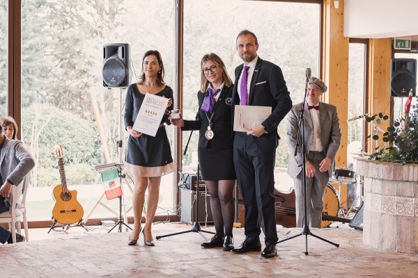 La Festa delle 5 Gocce della Guida Bibenda 2023 nelle Marche per gli Oli Evo delle Marche, Umbria ed Emilia Romagna