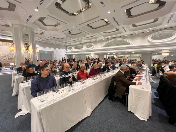 La Sala Terrazza Monte Mario gremita durante la degustazione di Florio