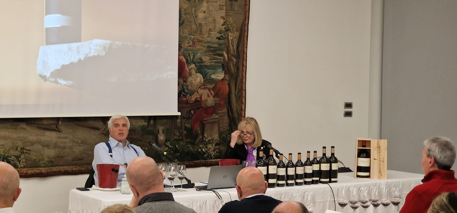 Antonio Moretti Cuseri, proprietario dell'azienda e Daniela Scrobogna, docente della Fondazione Italiana Sommelier