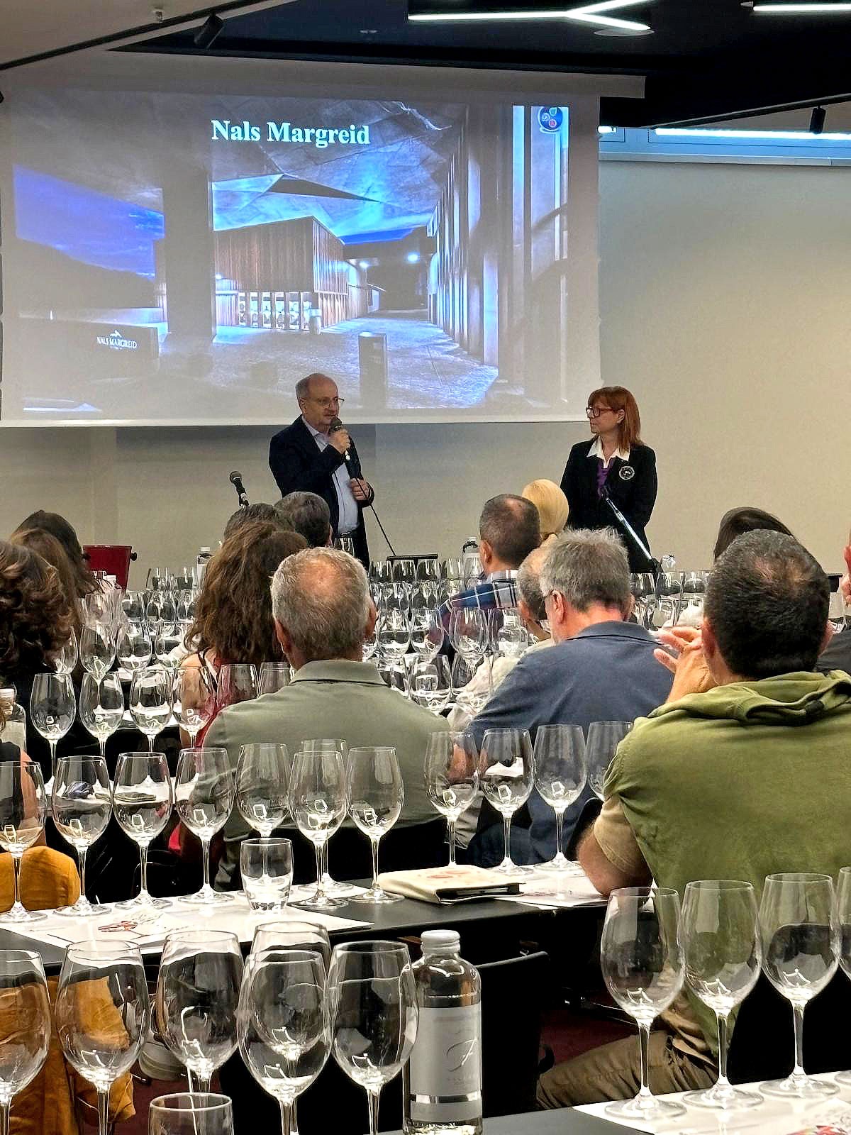 Dall'Alto Adige Nals Margreid Dall'Alto Adige Nals Margreid