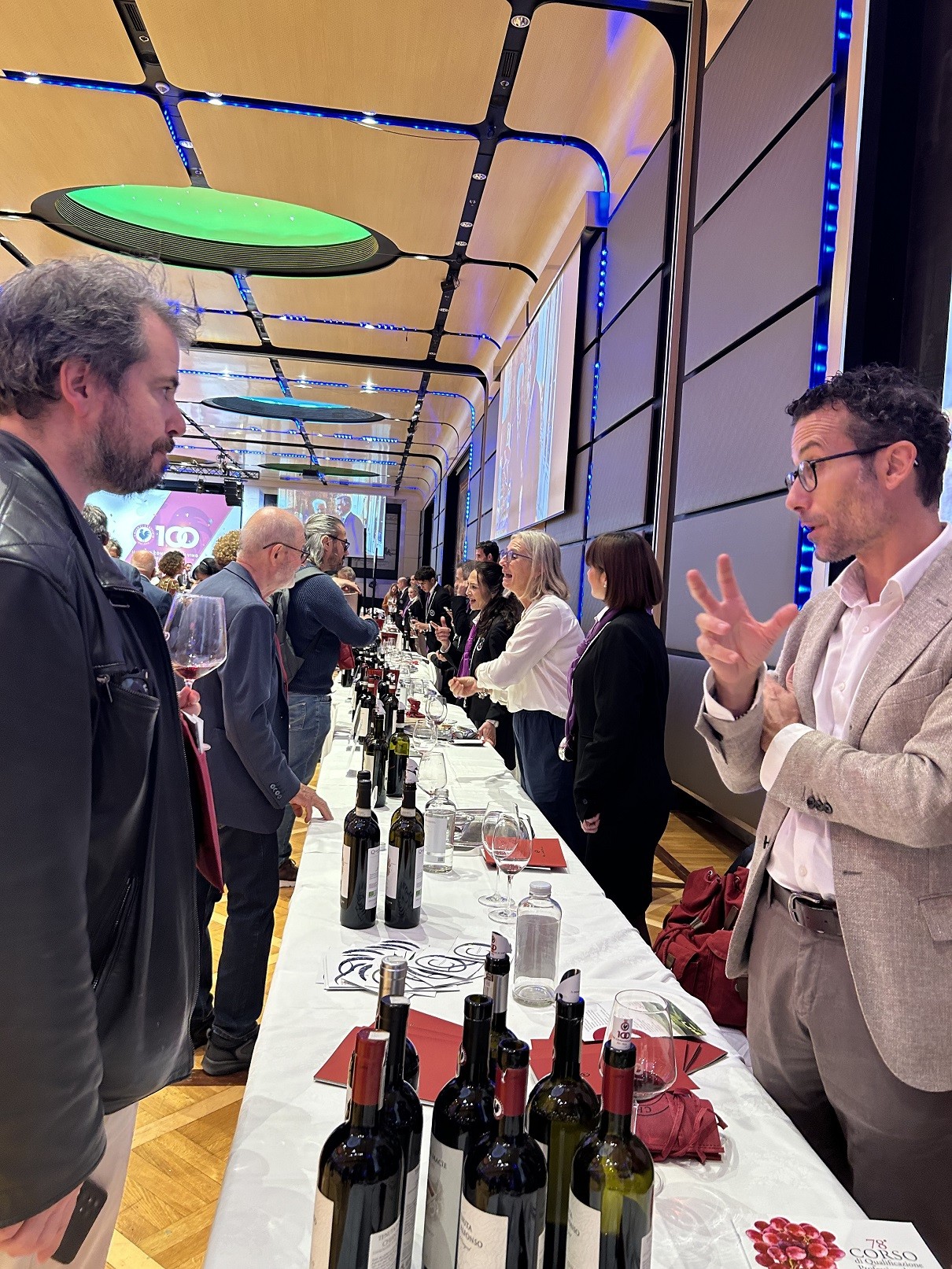 La Sala di degustazione del 43° Forum della Cultura del Vino, dell’Olio e dei Prodotti della Terra La Sala di degustazione del 43° Forum della Cultura del Vino, dell’Olio e dei Prodotti della Terra