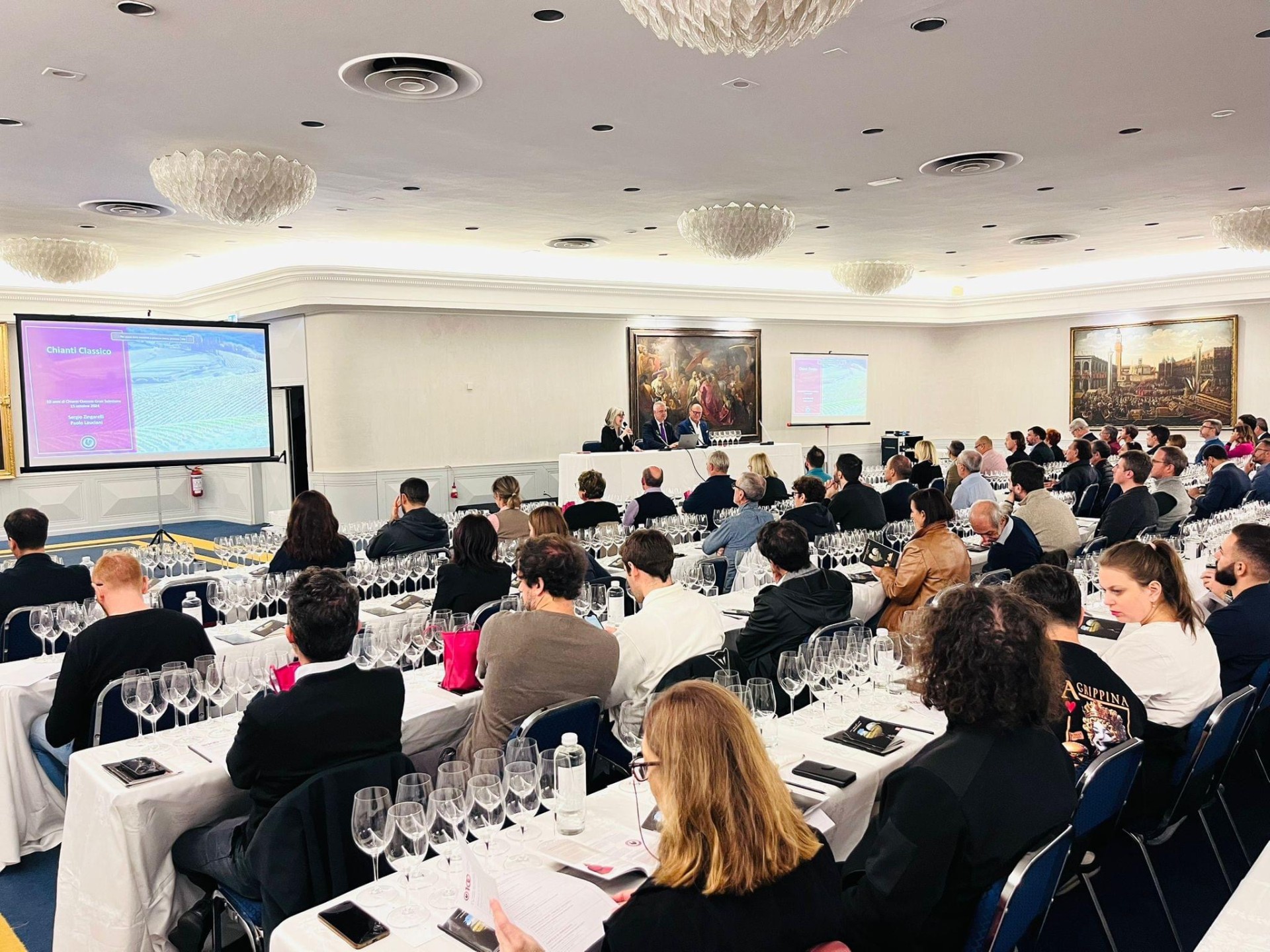 La Sala di degustazione sul Seminario del Chianti Classico Gran Selezione. La Sala di degustazione sul Seminario del Chianti Classico Gran Selezione.