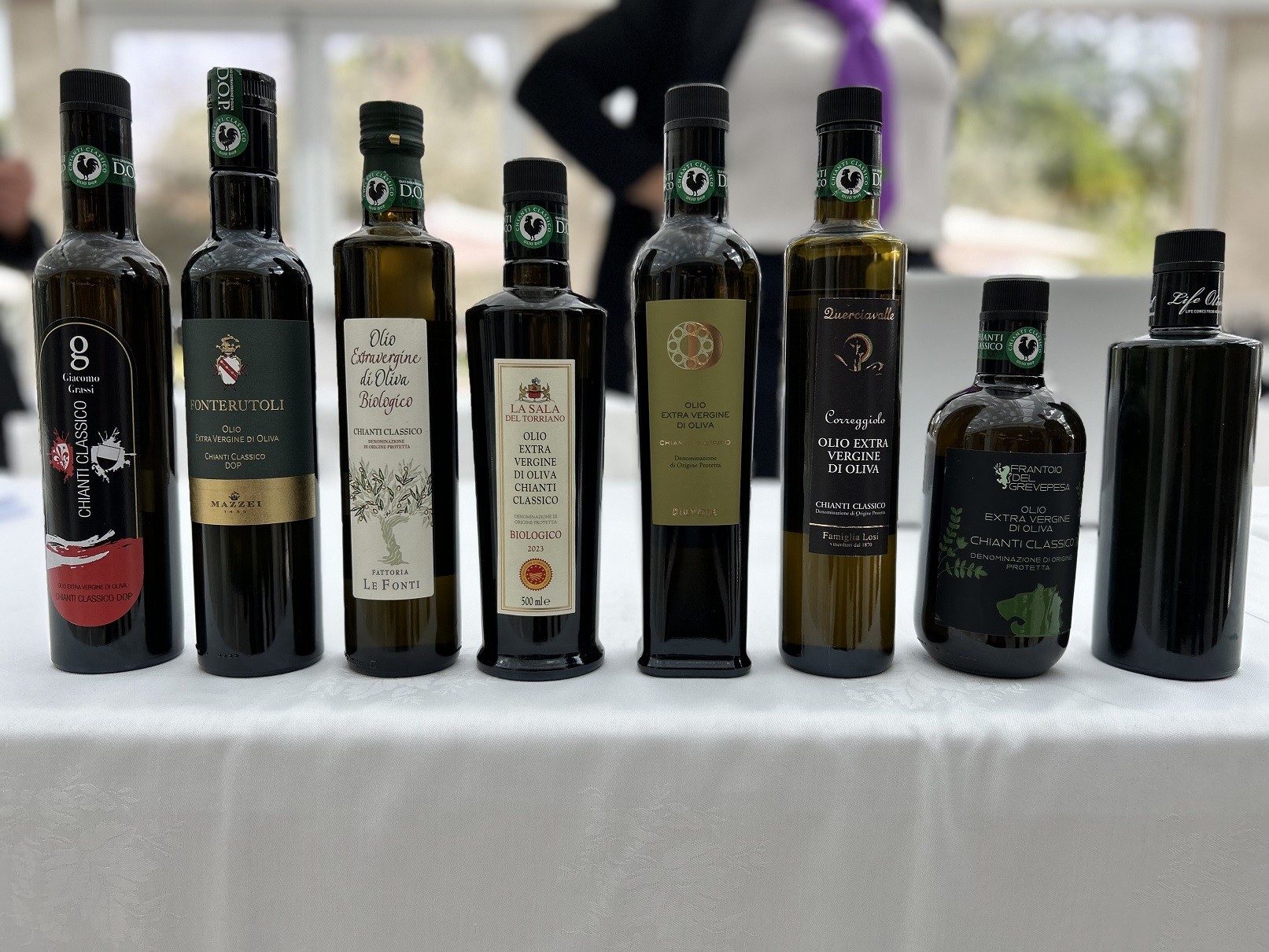 Olio Extravergine di Oliva Chianti Classico in degustazione Olio Extravergine di Oliva Chianti Classico in degustazione