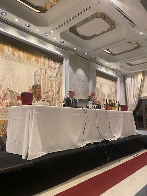 Giovanna Cunetta, Mourad Ouada e Paolo Lauciani, Docente della Fondazione Italiana Sommelier Giovanna Cunetta, Mourad Ouada e Paolo Lauciani, Docente della Fondazione Italiana Sommelier