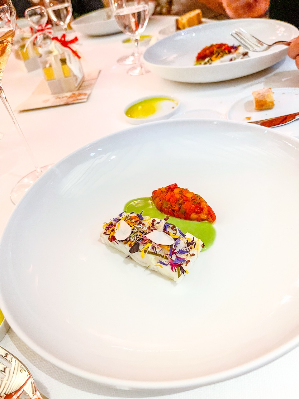 Rombo, peperoni e gazpacho verde