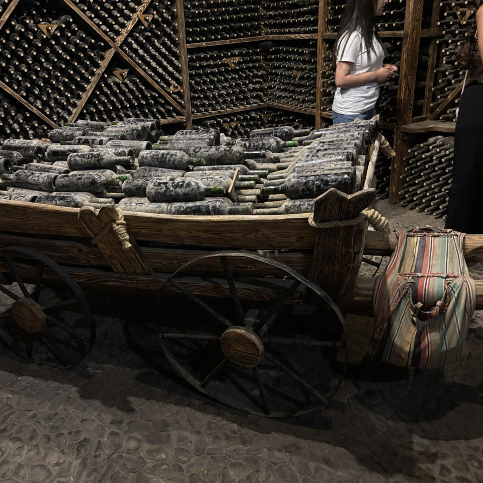 Ijevan, bottiglie di Areni Noir