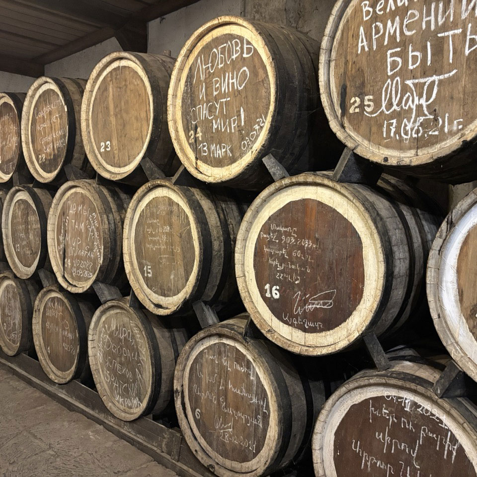Ijevan, Brandy in elevazione in botti di rovere armeno